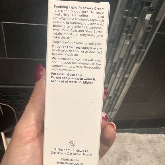 Glytone Soothing Lipid Recovery Cream (2 fl. oz) - Picture 3 of 3